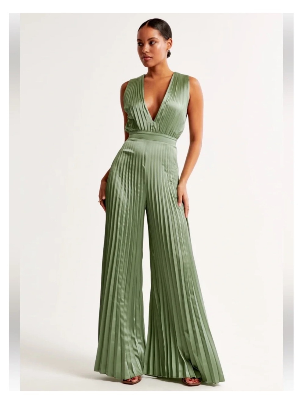 Abercrombie & Fitch Giselle Pleated Wide-Leg Satin Jumpsuit in Sage Green M NWT
